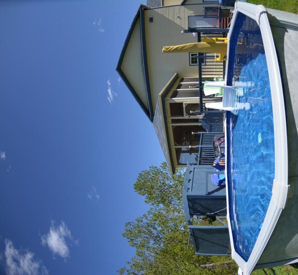 Domaine De La Baie, Les Suites Shawinigan Exterior foto