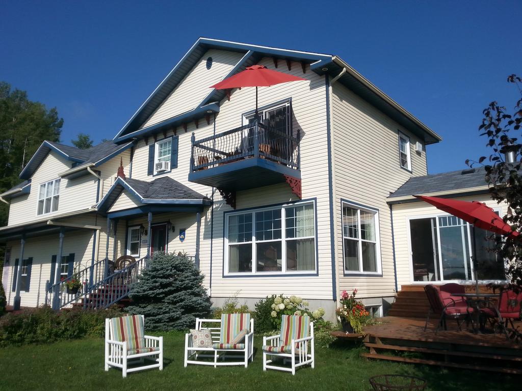 Domaine De La Baie, Les Suites Shawinigan Exterior foto