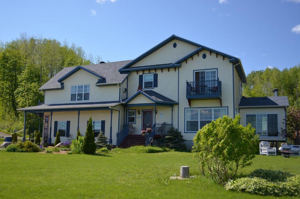 Domaine De La Baie, Les Suites Shawinigan Exterior foto